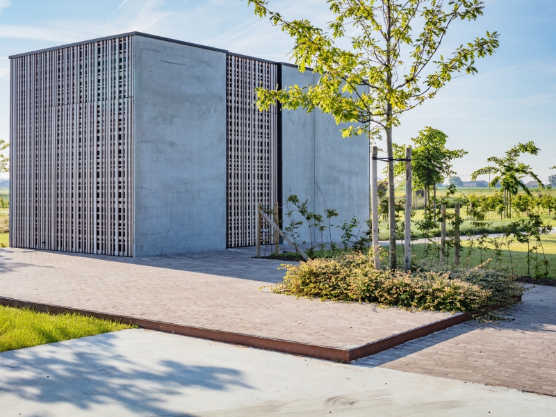 Afscheidsruimte Woumen - De Witte Kamer - Landschapsarchitectuur en interieurarchitectuur voor kleine, grote en zotte projecten